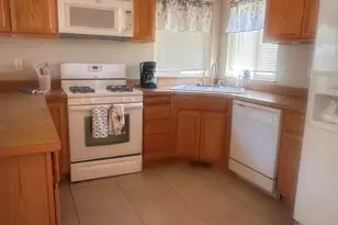 4815 Falcon Dr, Klamath Falls, OR 97601 - Photo 3