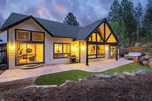 2023 NW Shiraz Ct, Bend, OR 97703 - Photo 3