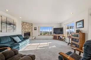 2220 Kimberly Dr, Klamath Falls, OR 97603 - Photo 5