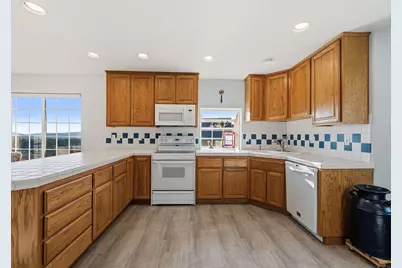2220 Kimberly Drive, Klamath Falls, OR 97603 - Photo 15