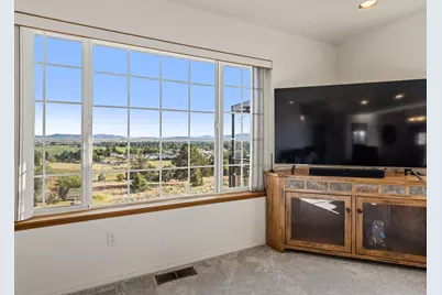 2220 Kimberly Drive, Klamath Falls, OR 97603 - Photo 11