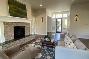 19301 Alianna Loop, Bend, OR 97702 - Photo 9