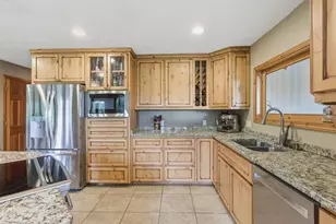 930 NE Wesley Ln, Grants Pass, OR 97526 - Photo 11