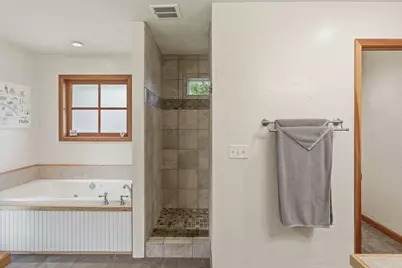 930 NE Wesley Lane, Grants Pass, OR 97526 - Photo 21
