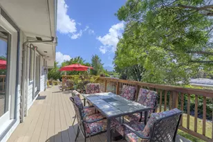 930 NE Wesley Ln, Grants Pass, OR 97526 - Photo 33