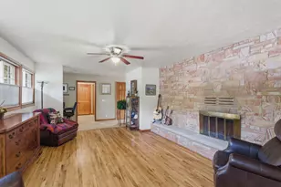 930 NE Wesley Ln, Grants Pass, OR 97526 - Photo 7