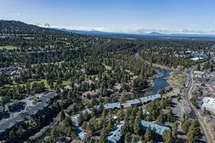 3106 NW Golf View Dr, Bend, OR 97703 - Photo 7