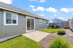 727 SE Cross Ln, Madras, OR 97741 - Photo 23