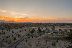 61465 White Peaks Ct, Bend, OR 97702 - Photo 127
