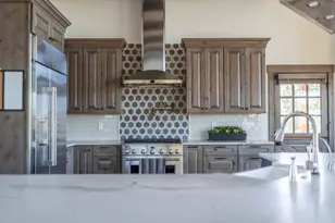61465 White Peaks Ct, Bend, OR 97702 - Photo 35