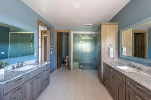 61465 White Peaks Ct, Bend, OR 97702 - Photo 83
