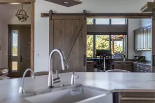 61465 White Peaks Ct, Bend, OR 97702 - Photo 41