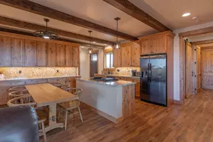 61465 White Peaks Ct, Bend, OR 97702 - Photo 105