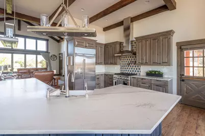 61465 White Peaks Court, Bend, OR 97702 - Photo 37