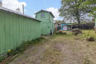 2582 Walnut Avenue, Grants Pass, OR 97527 - Photo 39