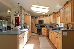 150 Castaline Pl, Shady Cove, OR 97539 - Photo 15