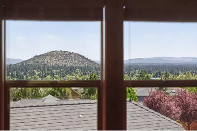2635 N Awbrey Point Circle, Bend, OR 97703 - Photo 37