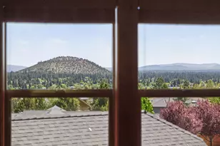 2635 N Awbrey Point Circle, Bend, OR 97703 - Photo 37