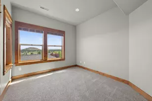 2635 N Awbrey Point Circle, Bend, OR 97703 - Photo 19