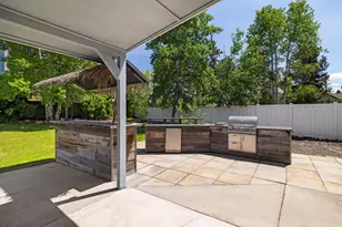 21196 Strawberry Mountain, Bend, OR 97702 - Photo 27