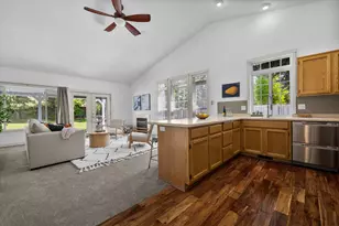 21196 Strawberry Mountain, Bend, OR 97702 - Photo 11