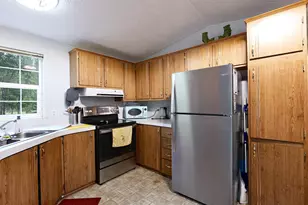 42256 Hwy 62, Prospect, OR 97536 - Photo 13
