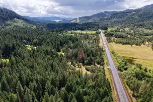 42256 Hwy 62, Prospect, OR 97536 - Photo 43