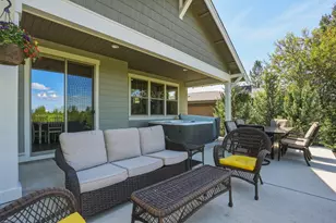 20648 SE Cougar Peak Dr, Bend, OR 97702 - Photo 37