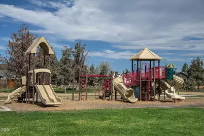 756 NE Sioux Court, Redmond, OR 97756 - Photo 29
