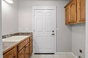 1630 Medart Ln, Grants Pass, OR 97527 - Photo 23