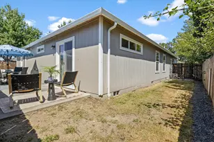 1630 Medart Ln, Grants Pass, OR 97527 - Photo 27
