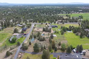 62705 Hamby Rd, Bend, OR 97701 - Photo 5