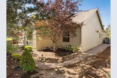 8051 Granite Falls Drive, Redmond, OR 97756 - Photo 13