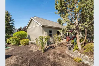 8051 Granite Falls Drive, Redmond, OR 97756 - Photo 9