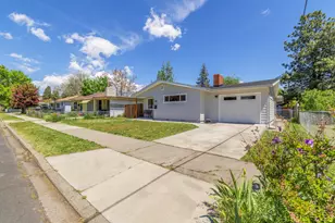 947 Alandale St, Klamath Falls, OR 97603 - Photo 3
