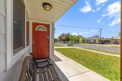 947 Alandale Street, Klamath Falls, OR 97603 - Photo 9