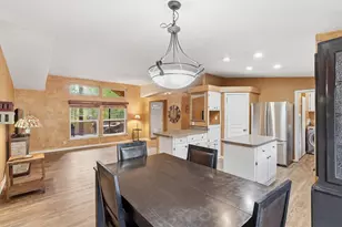 19140 Springfield Ct, Crescent Lake, OR 97733 - Photo 13