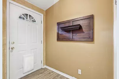 19140 Springfield Court, Crescent Lake, OR 97733 - Photo 7