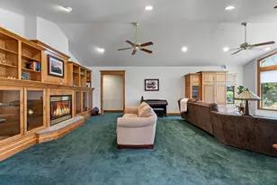 1562 Sleepy Hollow Loop, Grants Pass, OR 97527 - Photo 17