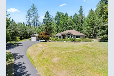 1562 Sleepy Hollow Loop, Grants Pass, OR 97527 - Photo 1