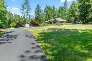 1562 Sleepy Hollow Loop, Grants Pass, OR 97527 - Photo 49