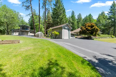 1562 Sleepy Hollow Loop, Grants Pass, OR 97527 - Photo 45