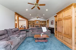 1562 Sleepy Hollow Loop, Grants Pass, OR 97527 - Photo 21