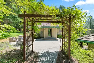 1562 Sleepy Hollow Loop, Grants Pass, OR 97527 - Photo 35