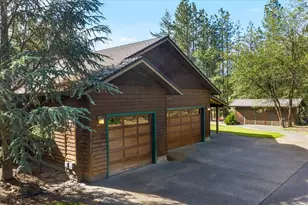 196 Pooh Ln, Grants Pass, OR 97526 - Photo 27