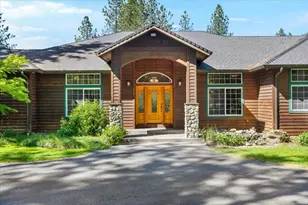 196 Pooh Ln, Grants Pass, OR 97526 - Photo 1