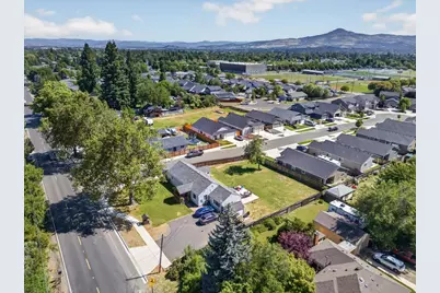 1965 Orchard Home Drive, Medford, OR 97501 - Photo 31