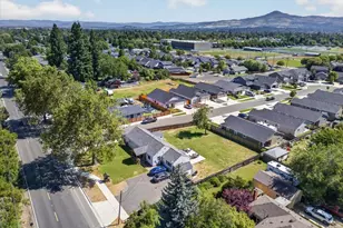 1965 Orchard Home Dr, Medford, OR 97501 - Photo 31