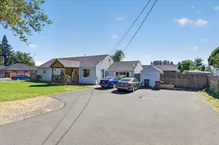 1965 Orchard Home Dr, Medford, OR 97501 - Photo 3