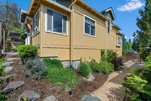 1940 NW Monterey Pines Dr, Bend, OR 97703 - Photo 23